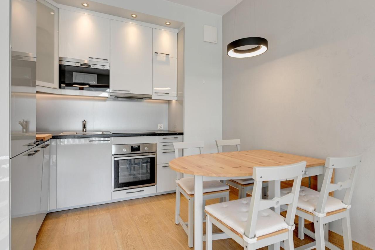 Holiday Apartment Near The Sea - Free Private Parking Gdansk Exterior foto