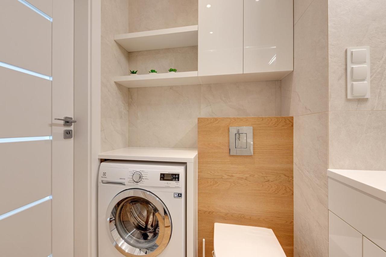 Holiday Apartment Near The Sea - Free Private Parking Gdansk Exterior foto